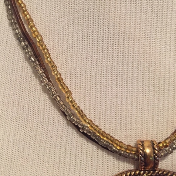 Triple strand beaded necklace and pendant - Picture 3 of 4